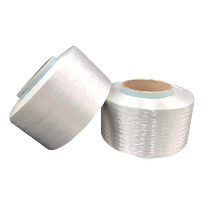 கம்பளி மற்றும் பருத்தி போன்ற பல்வேறு துணிகளுடன் இணைக்கப்படும் போது வெவ்வேறு உருகும் புள்ளிகளுடன் சூடான உருகும் நூலின் இணக்கத்தன்மையில் குறிப்பிடத்தக்க வேறுபாடுகள் உள்ளதா?